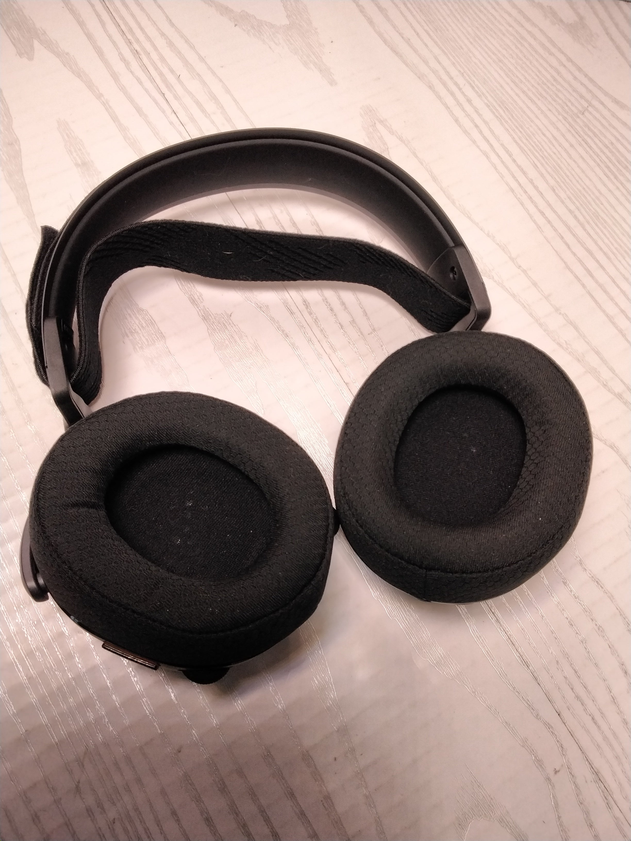 SteelSeries Arctis Pro Wireless Gaming Headset - Bluetooth for PS5/PS4 and PC (7869158883566)